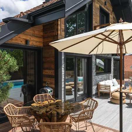 Lilou Shelter 제라르메르